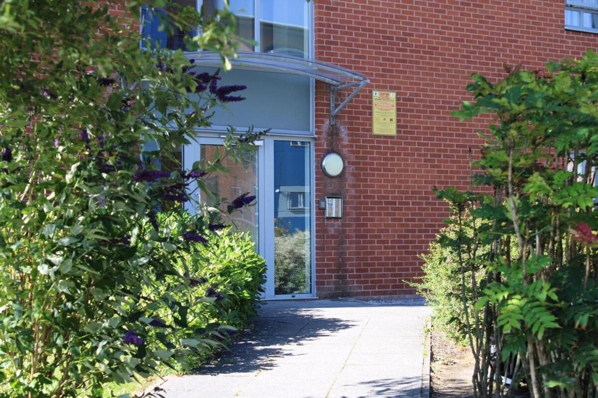 Two Bedroom Apartment, Free Parking, Close To Uclan And Free Wifi Preston  Exterior foto