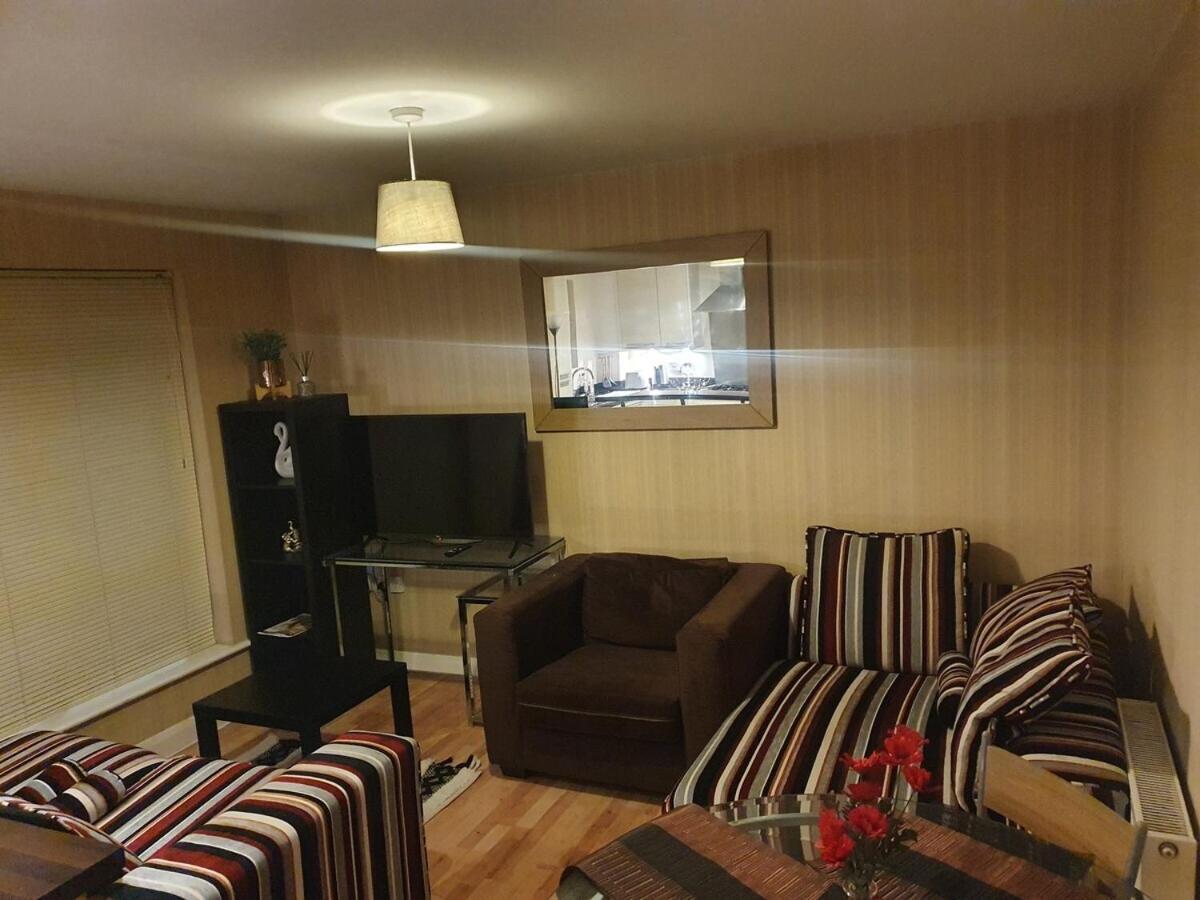 Two Bedroom Apartment, Free Parking, Close To Uclan And Free Wifi Preston  Exterior foto