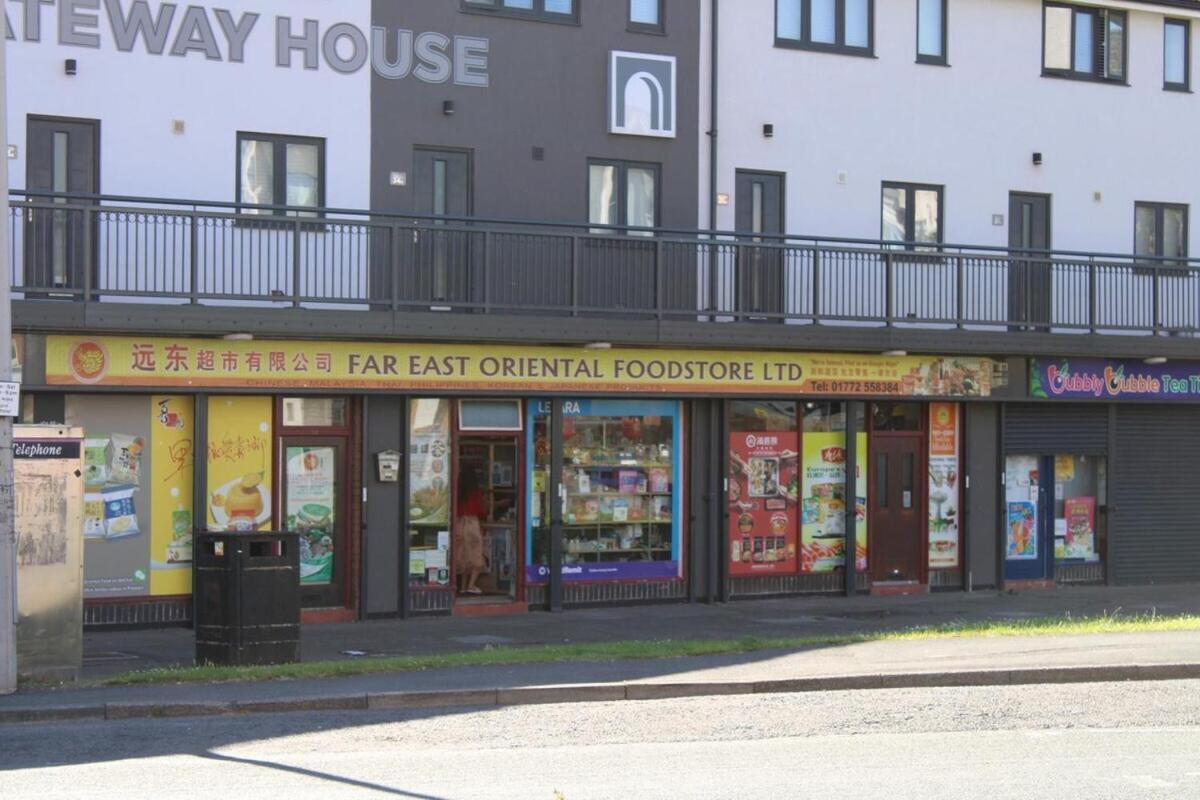 Two Bedroom Apartment, Free Parking, Close To Uclan And Free Wifi Preston  Exterior foto