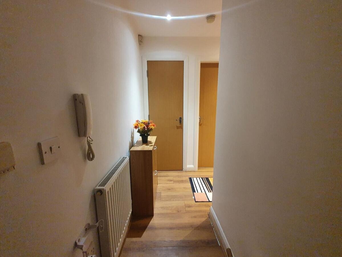 Two Bedroom Apartment, Free Parking, Close To Uclan And Free Wifi Preston  Exterior foto